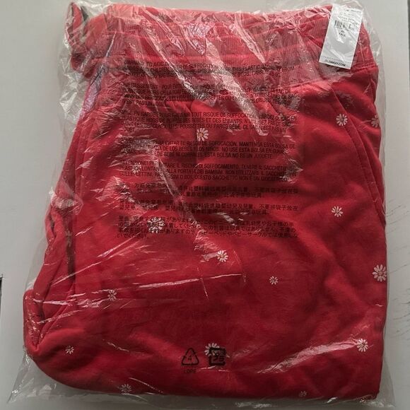 Mid-Rise Red Daisy Print Joggers- XL TALL - Picture 2 of 9